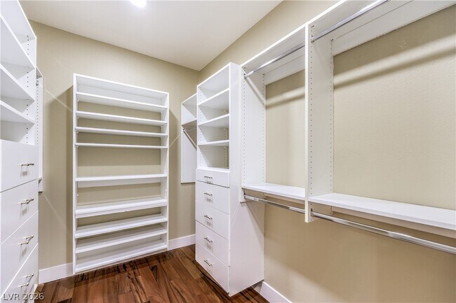 Building Photo - 7520 Captains Harbor Dr