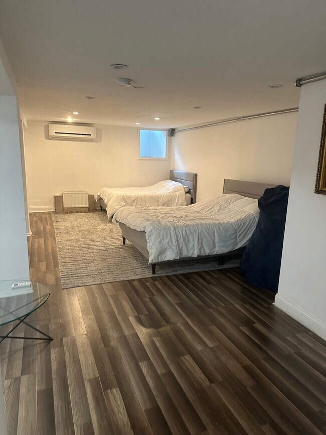 Building Photo - 308 Clifton Plz