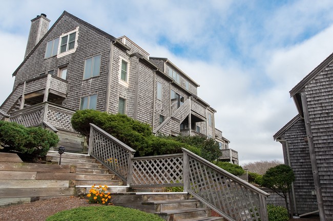 Building Photo - 4 Harbor Hill Rd