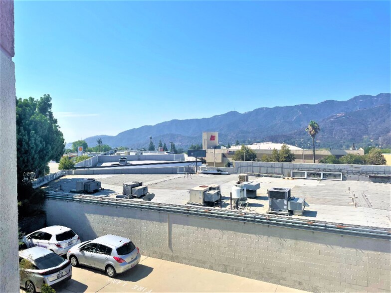 Building Photo - 3119 Foothill Blvd