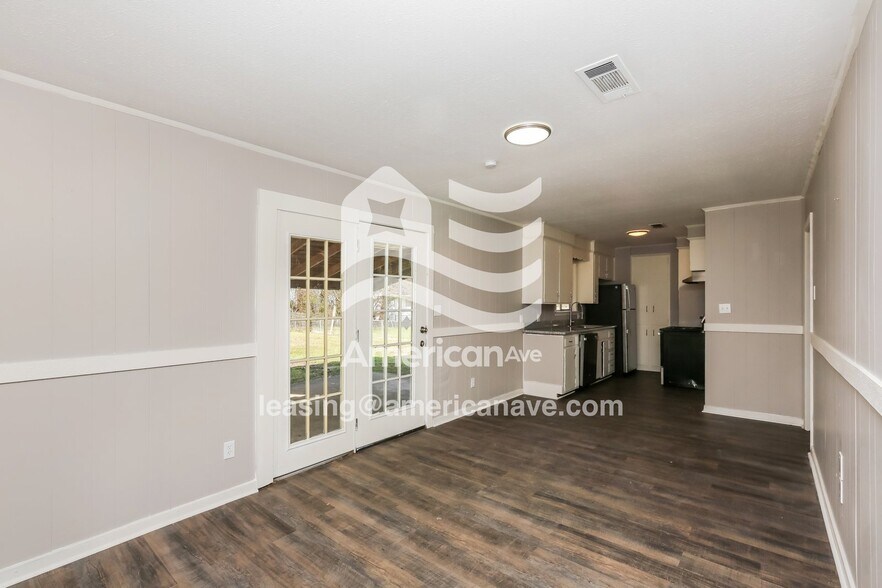 Building Photo - 1344 Dorgan St