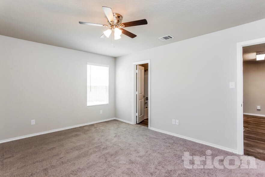 Building Photo - 8434 Amistad Cove