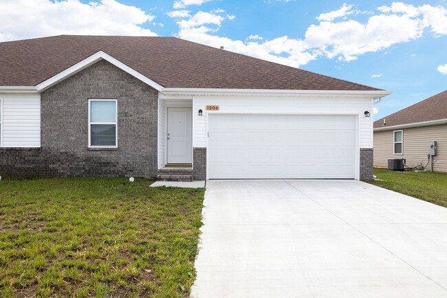 Building Photo - Newly Built 3 Bedroom Duplex