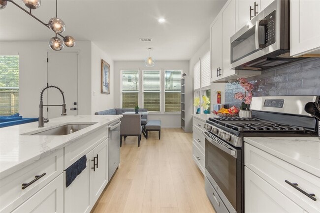 Building Photo - 1277 Oakmont Villas Dr