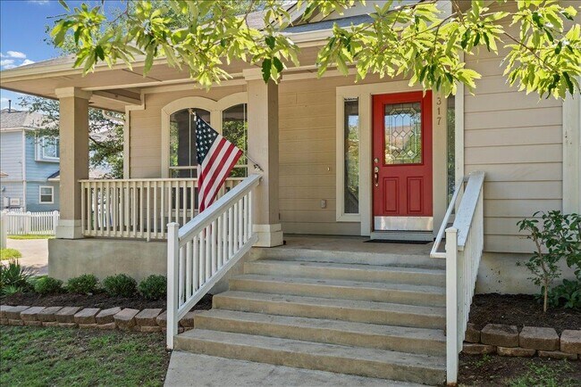 Building Photo - 317 Bandstand Ln