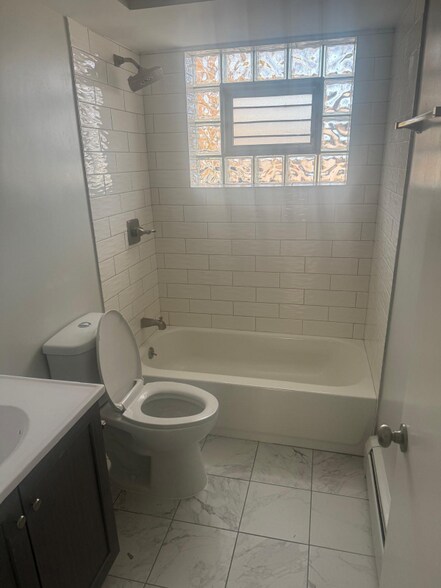 Building Photo - 909 Elder Rd