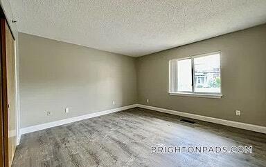 Building Photo - 160 N Beacon St