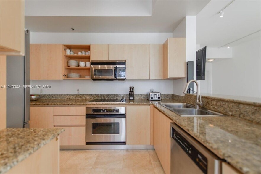 Building Photo - 145 Jefferson Ave