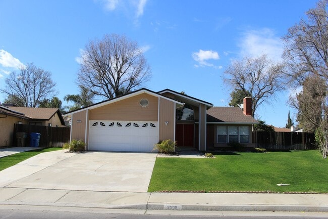 Primary Photo - 3505 Huachuca Way