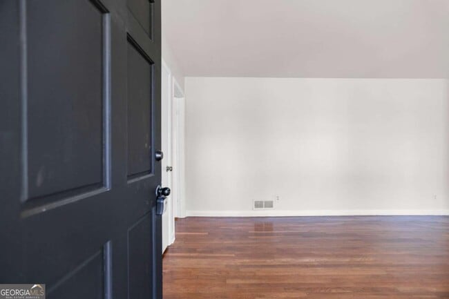 Building Photo - 6541 Debbie Sue Ln