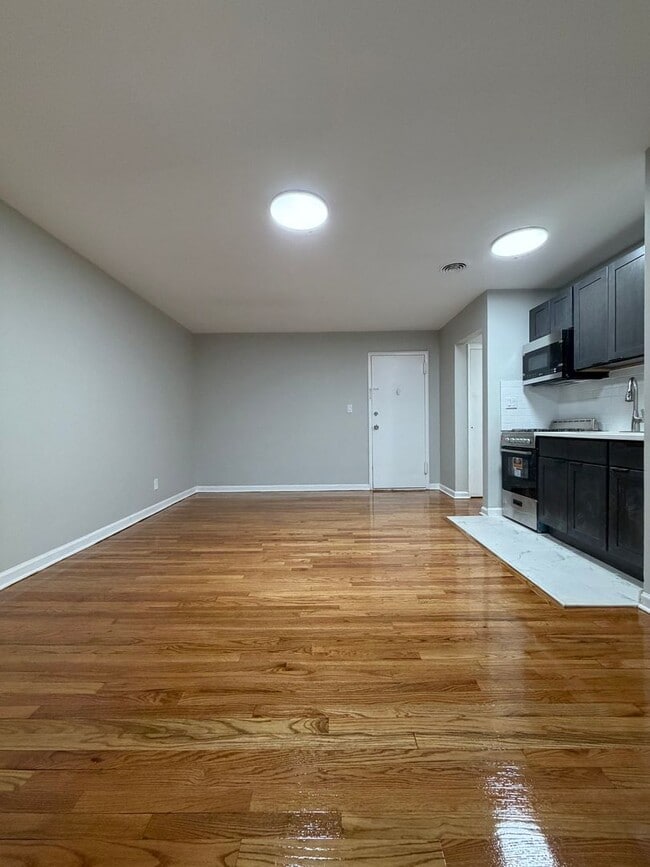 Interior Photo - Oakwood Gardens