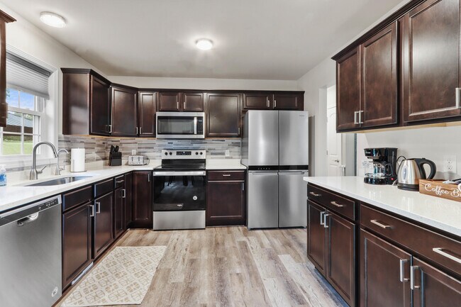 Building Photo - 1631 Smith Ln