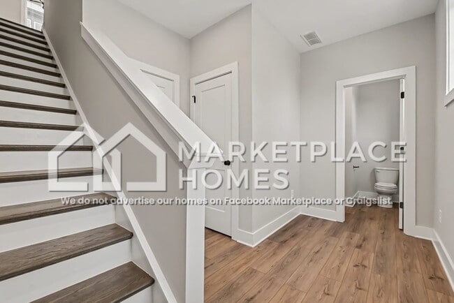 Building Photo - 1376 Cozy Cir SE