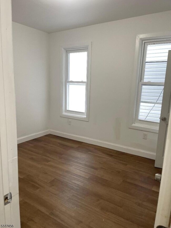 Building Photo - 154 Johnson Ave