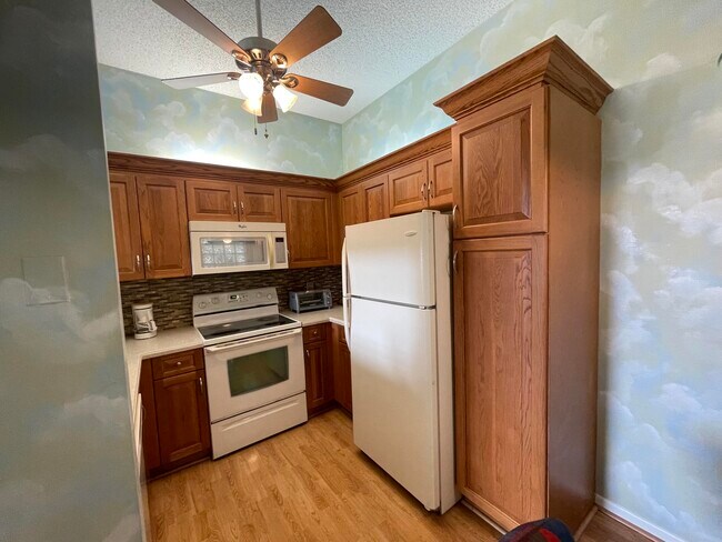 Building Photo - 5415 Verona Dr