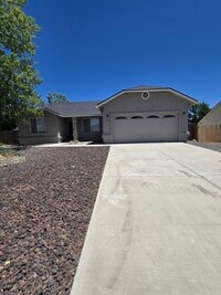 Building Photo - 2987 San Mateo Ln