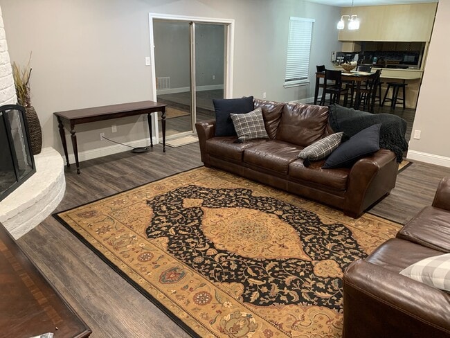 Building Photo - 312 Javelina Dr