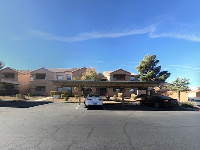 Building Photo - 1 Bedroom Condo located in Gated Community of Copper Palms!