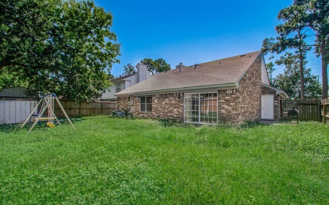 Building Photo - 9430 Halkirk St