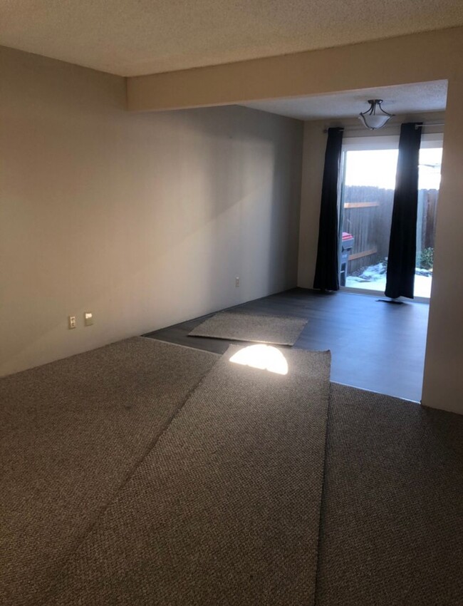 Building Photo - Are you looking for an affordable 2 bedroo...