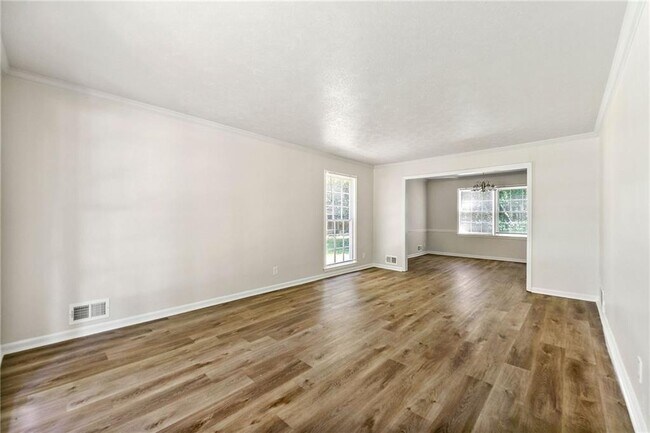 Building Photo - 208 S Rockborough Ct