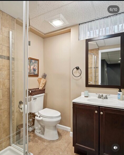 Building Photo - 525 Ramapo Ave