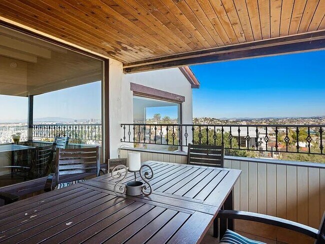 Building Photo - 945 Harbor View Dr