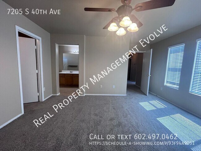 Building Photo - 7205 S 40th Ave