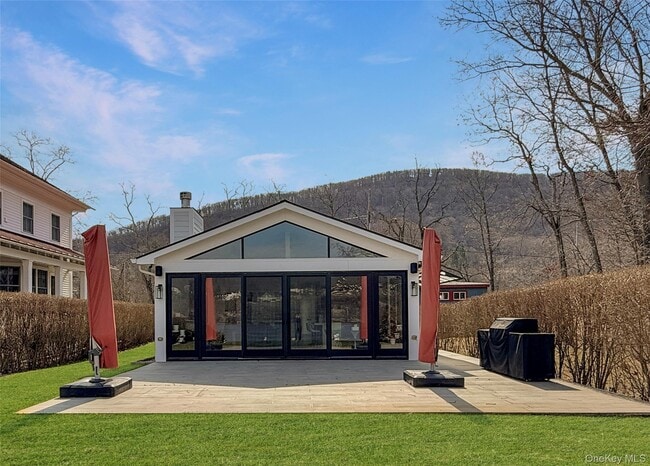 Building Photo - 12 Hudson River Ln