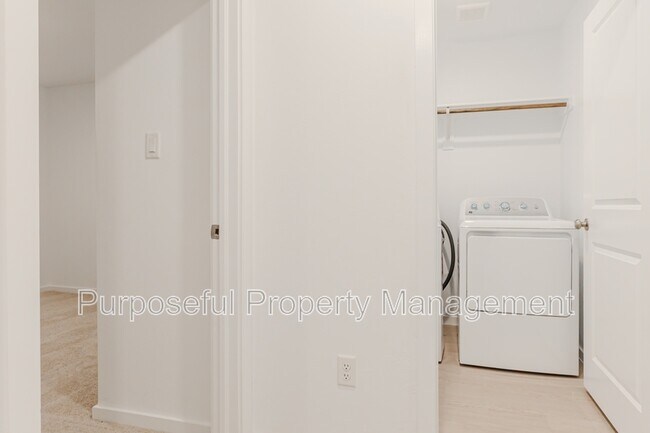 Building Photo - 3717 Los Cabos Dr