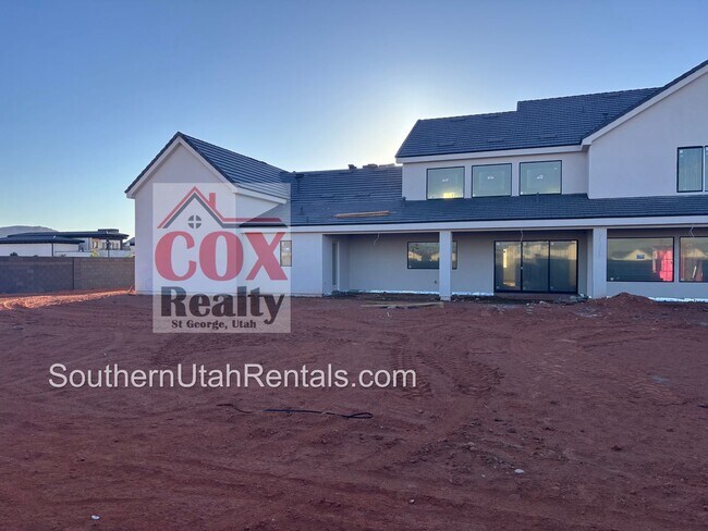 Building Photo - Gorgeous Washington Fields Home with 6 bed...