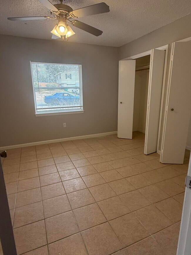 Building Photo - 616 W Sunset Blvd