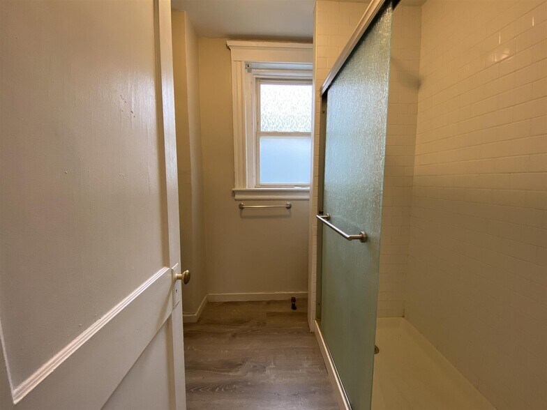 Building Photo - 6 Craigie Cir