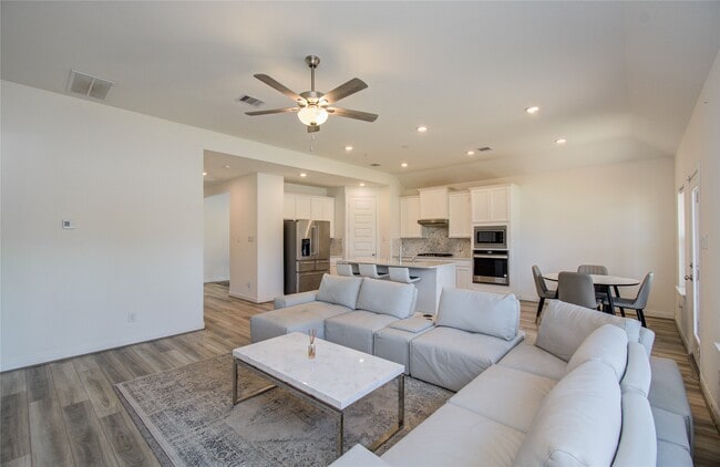 Building Photo - 2816 Oakheath Crst Ct