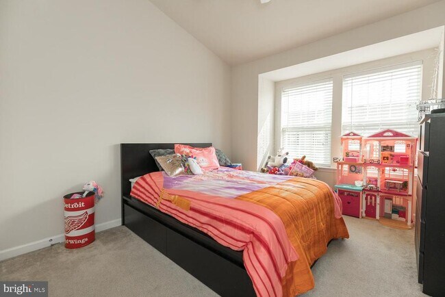 Building Photo - 155 Schramm Lp