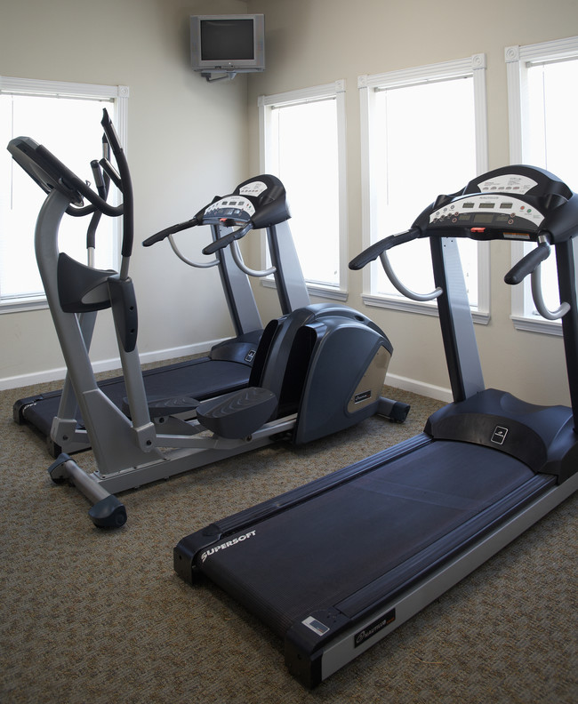 Fitness Center - The Ridge at North Little Rock