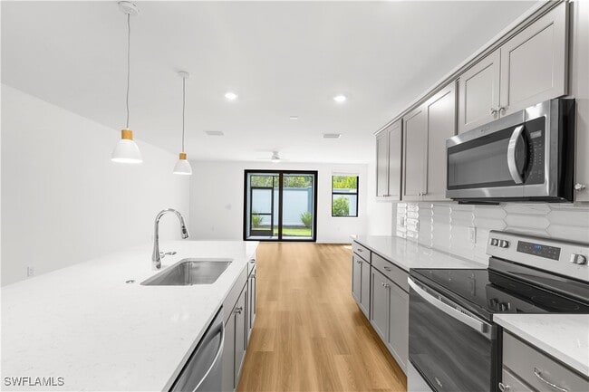 Building Photo - 27859 Solis Grande Dr