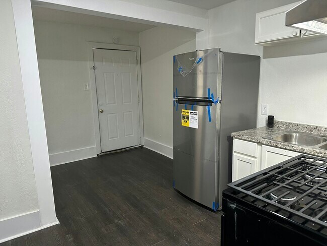 Building Photo - 6833 Avenue C