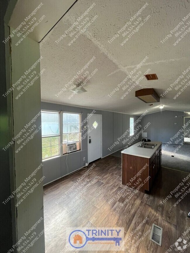 Building Photo - Ready for Move-In!