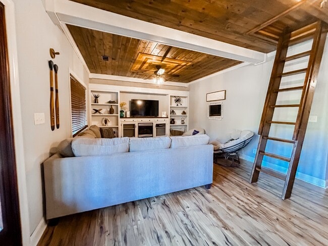 Building Photo - 56 Big Eddy Trl