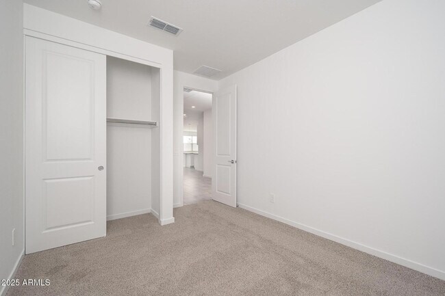 Building Photo - 17305 W Sanna St