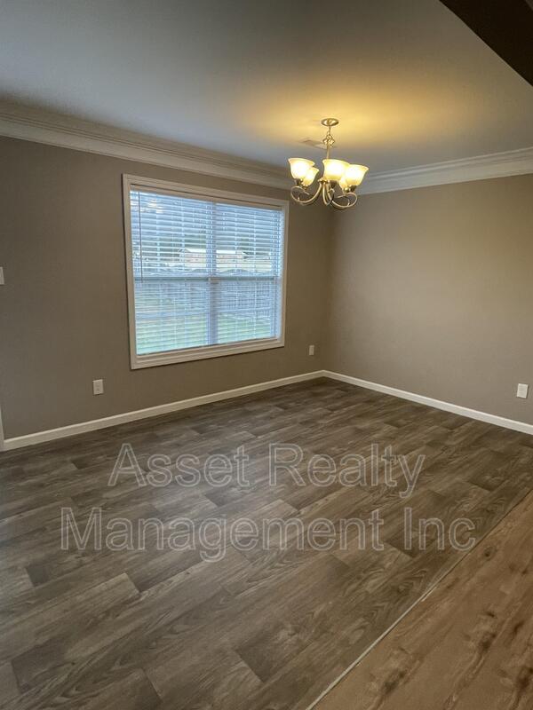 Building Photo - 8107 Cambridge Reserve Dr