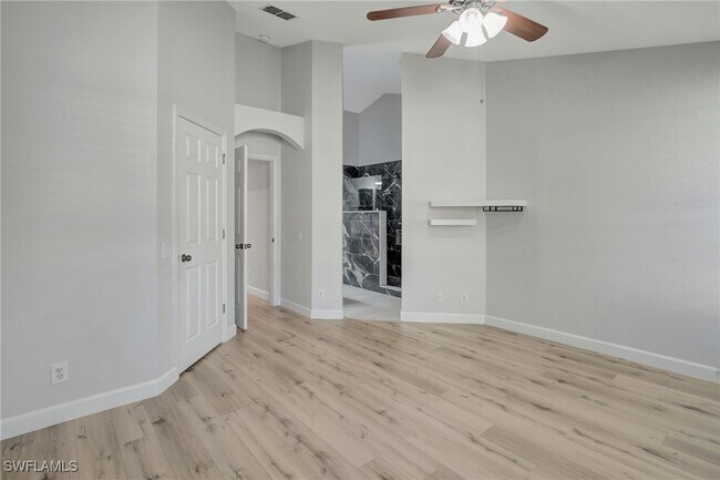 Building Photo - 12843 Fox Hollow Cir