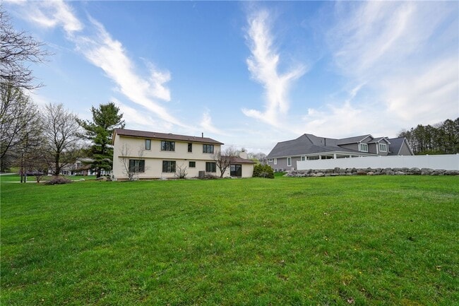 Building Photo - 399 French Rd