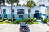Building Photo - 950 S Kanner Hwy