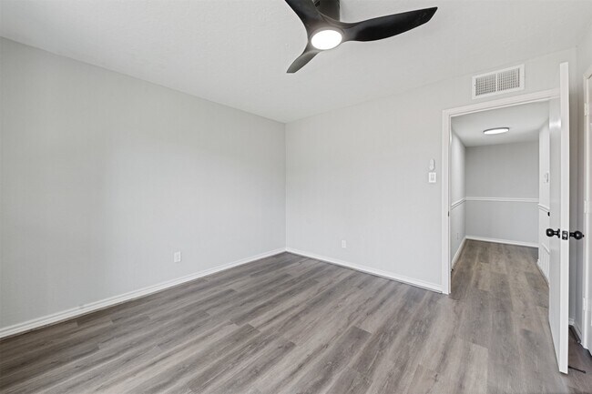 Building Photo - 2683 Gessner Rd