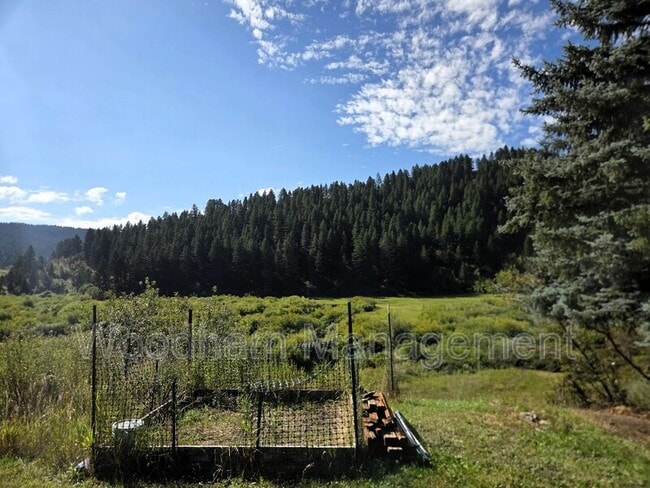Building Photo - 5782 Bridger Canyon Rd