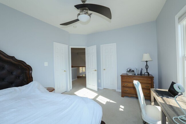 Building Photo - BEAUTIFUL SINGLE FAMILY HOME IN LANSDOWNE