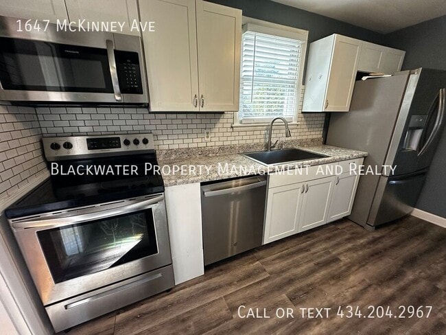 Building Photo - 1647 McKinney Ave