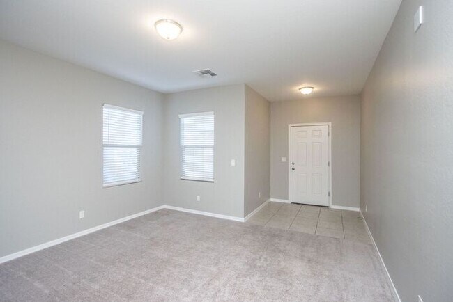 Building Photo - Home at Mission Royal Resort Living Community! 5bd 3ba 2688sqft!